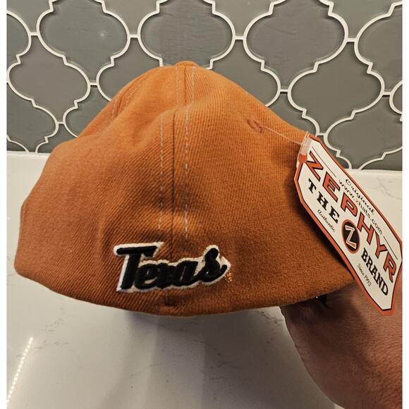 Texas Longhorns NCAA Men's Fitted Zephyr Orange/Plaid Hat Stretch Size M/L NWT - Picture 2 of 6
